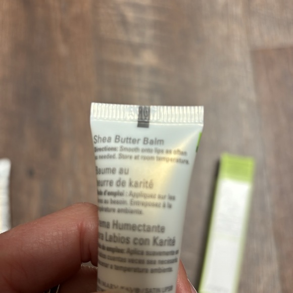 NEW Mary Kay Satin Lips Set - Picture 6 of 6